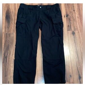 Women’s 18 5.11 Black tactical rip stop pants Law enforcement EMS 64386